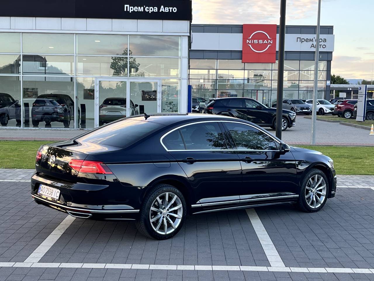 Volkswagen Passat - фото 13