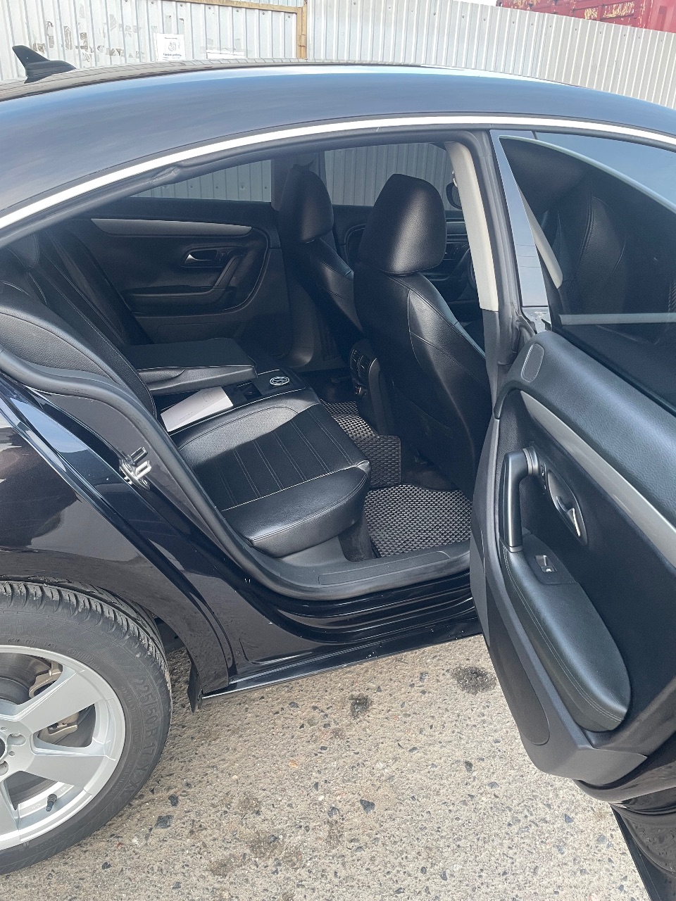 Volkswagen Passat CC - фото 12