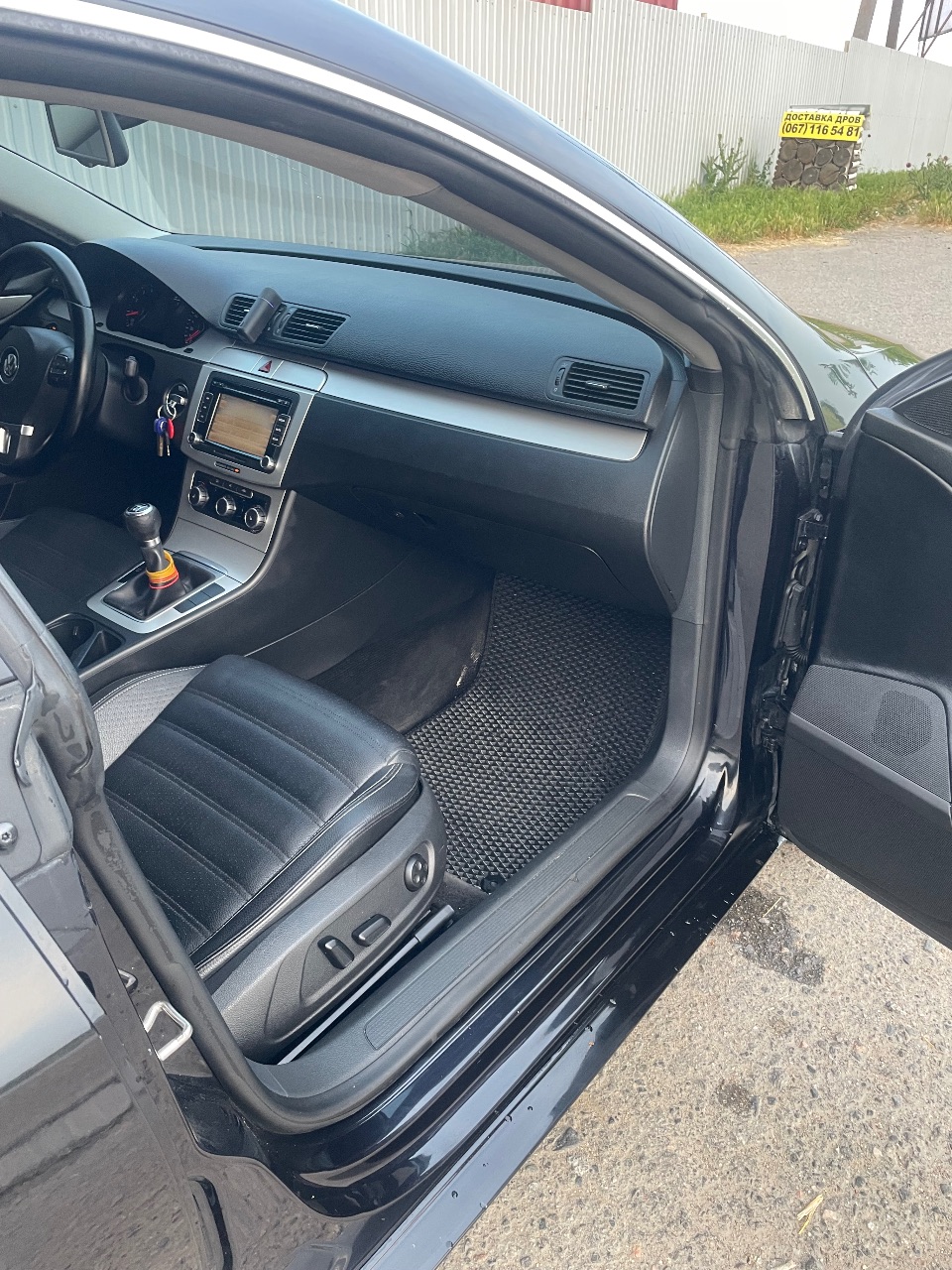 Volkswagen Passat CC - фото 14