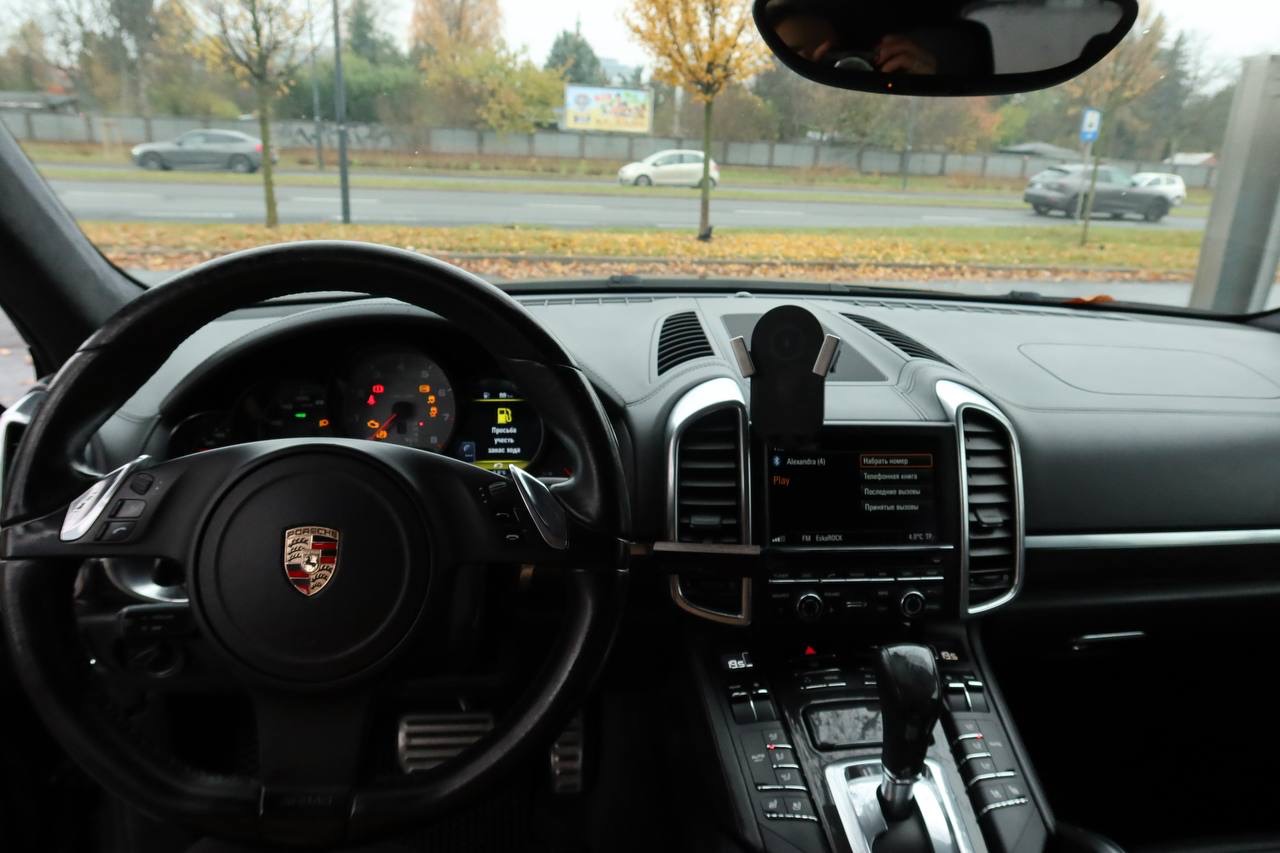 Porsche Cayenne - фото 11