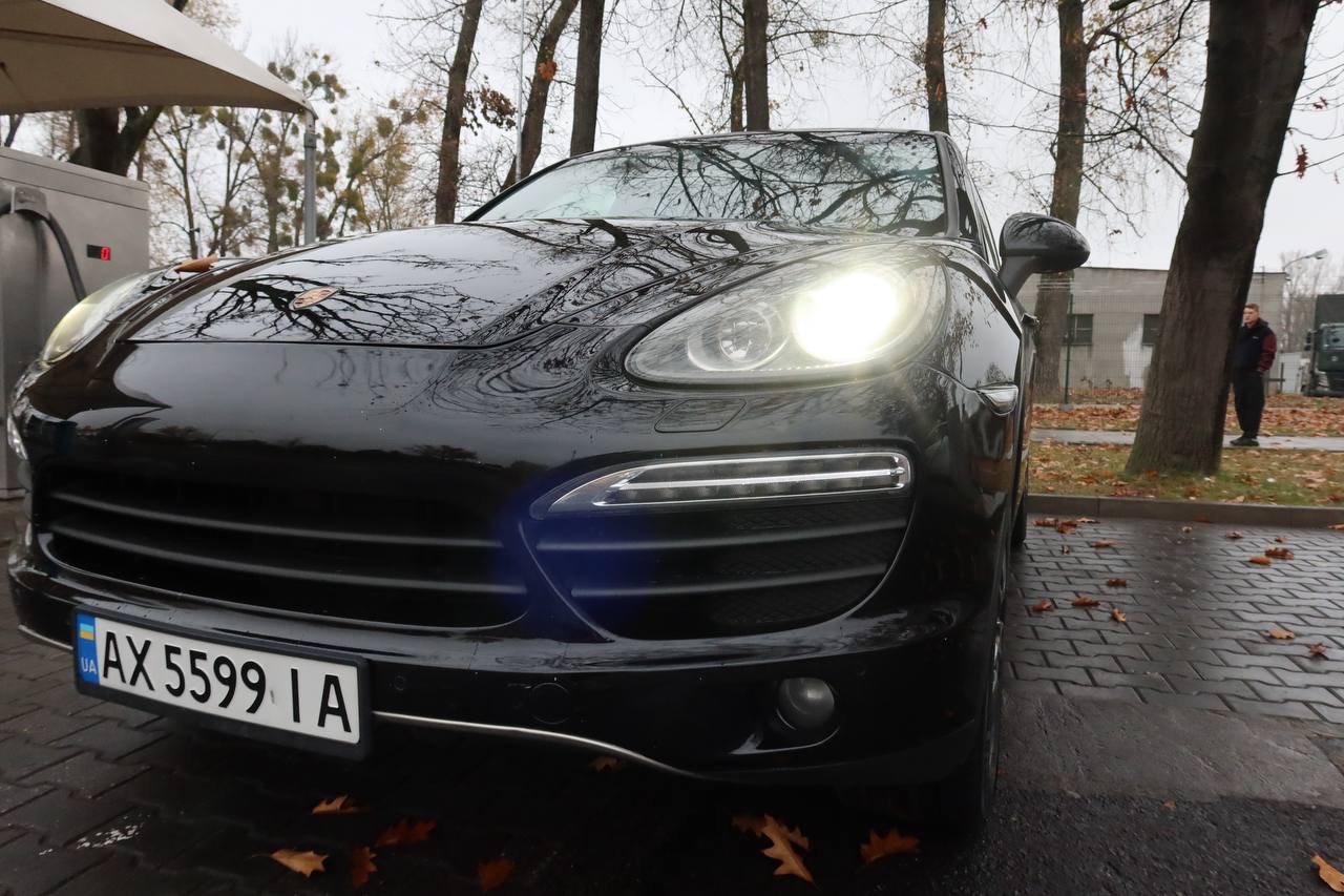 Porsche Cayenne - фото 8