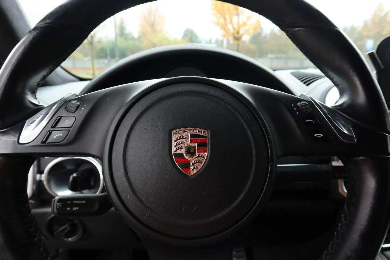 Porsche Cayenne - фото 12