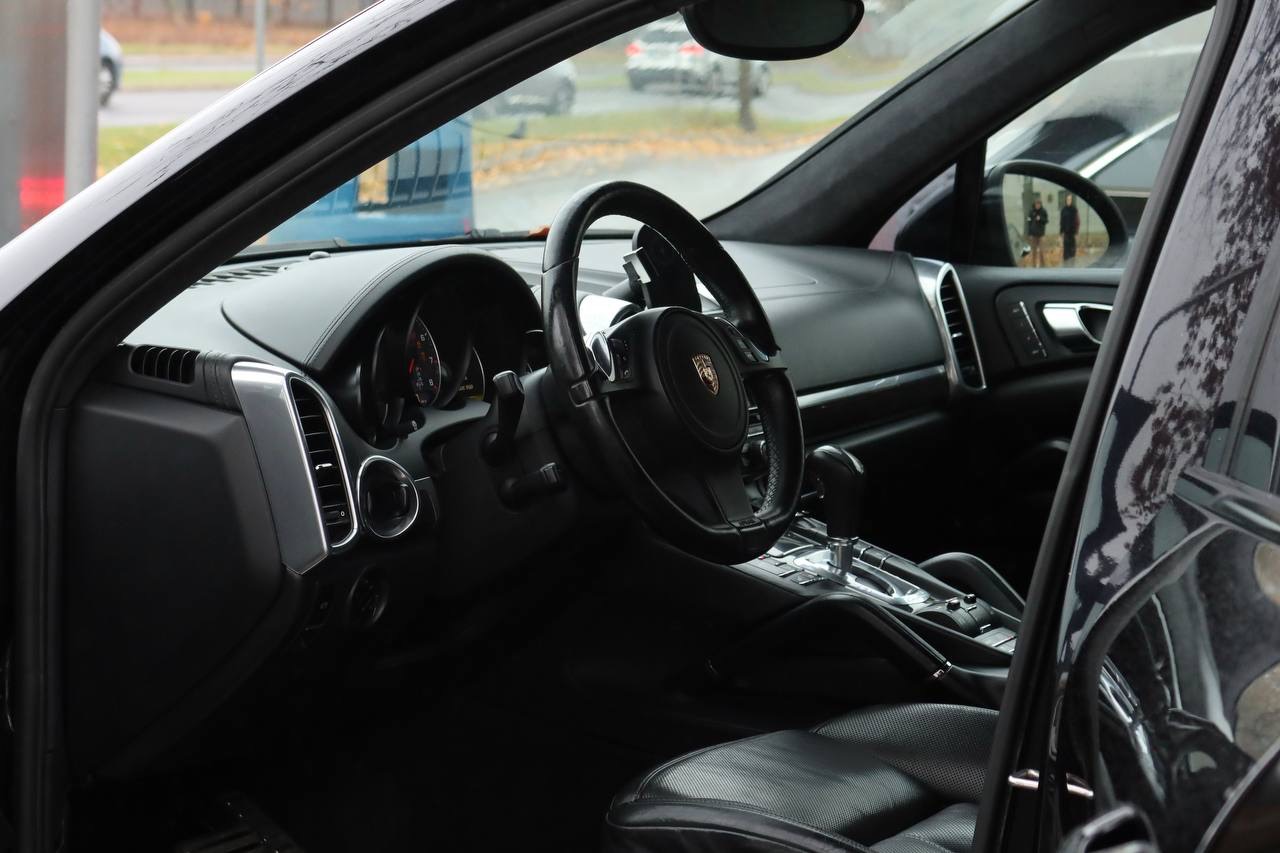 Porsche Cayenne - фото 9