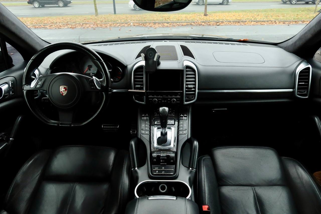 Porsche Cayenne - фото 10