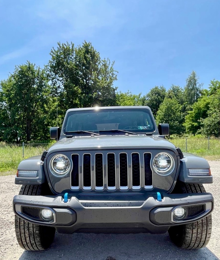 Jeep Wrangler - фото 2