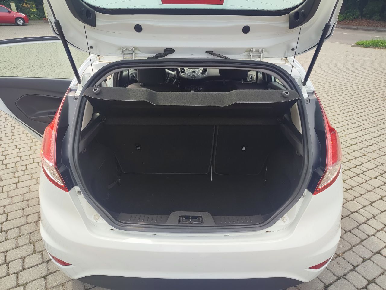 Ford Fiesta - фото 18