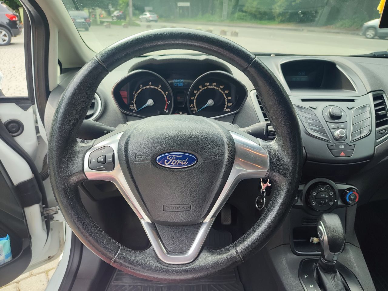 Ford Fiesta - фото 14