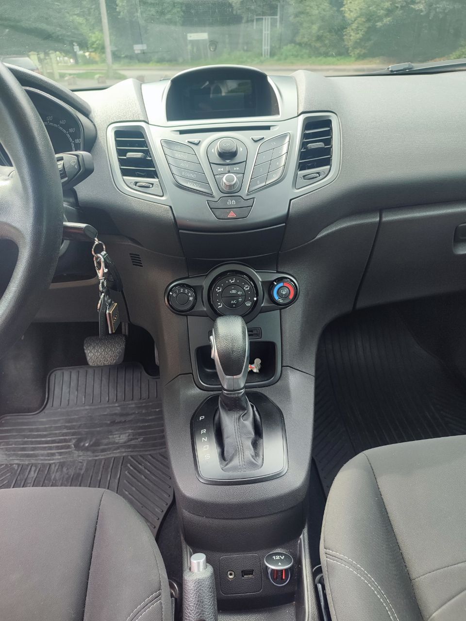 Ford Fiesta - фото 12