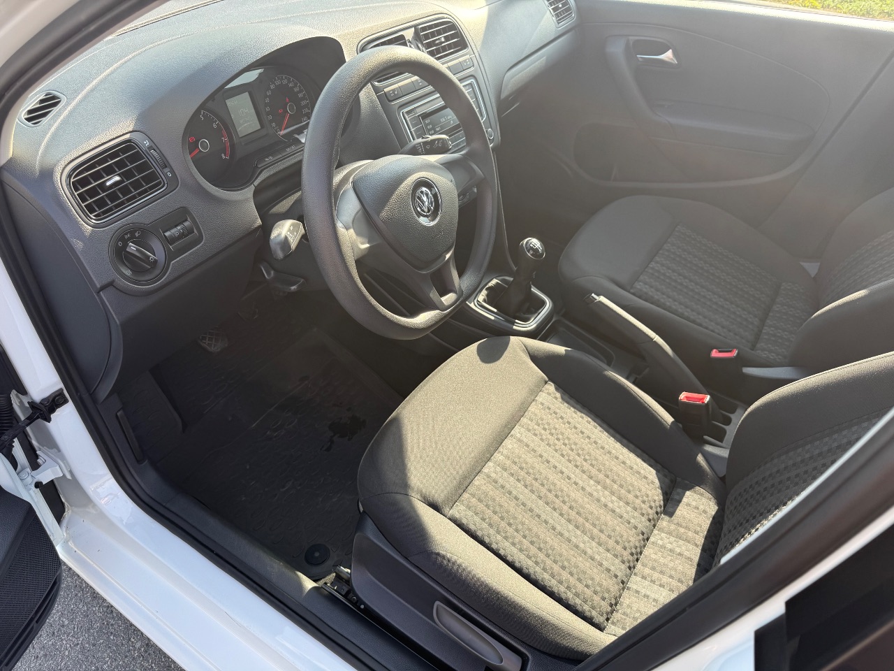 Volkswagen Polo - фото 19