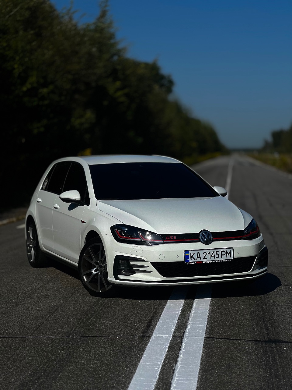 Volkswagen Golf GTI - фото 1