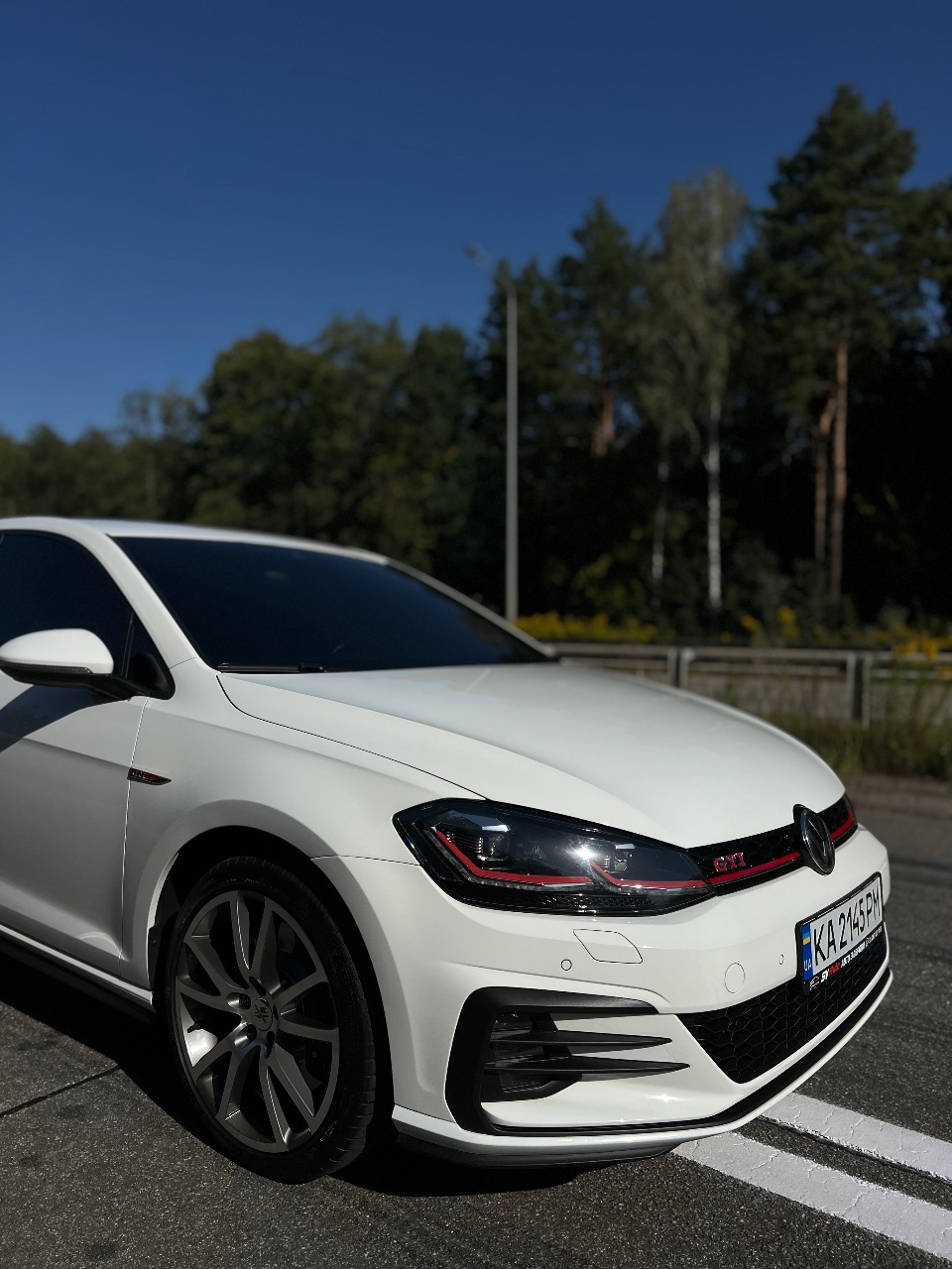 Volkswagen Golf GTI - фото 4