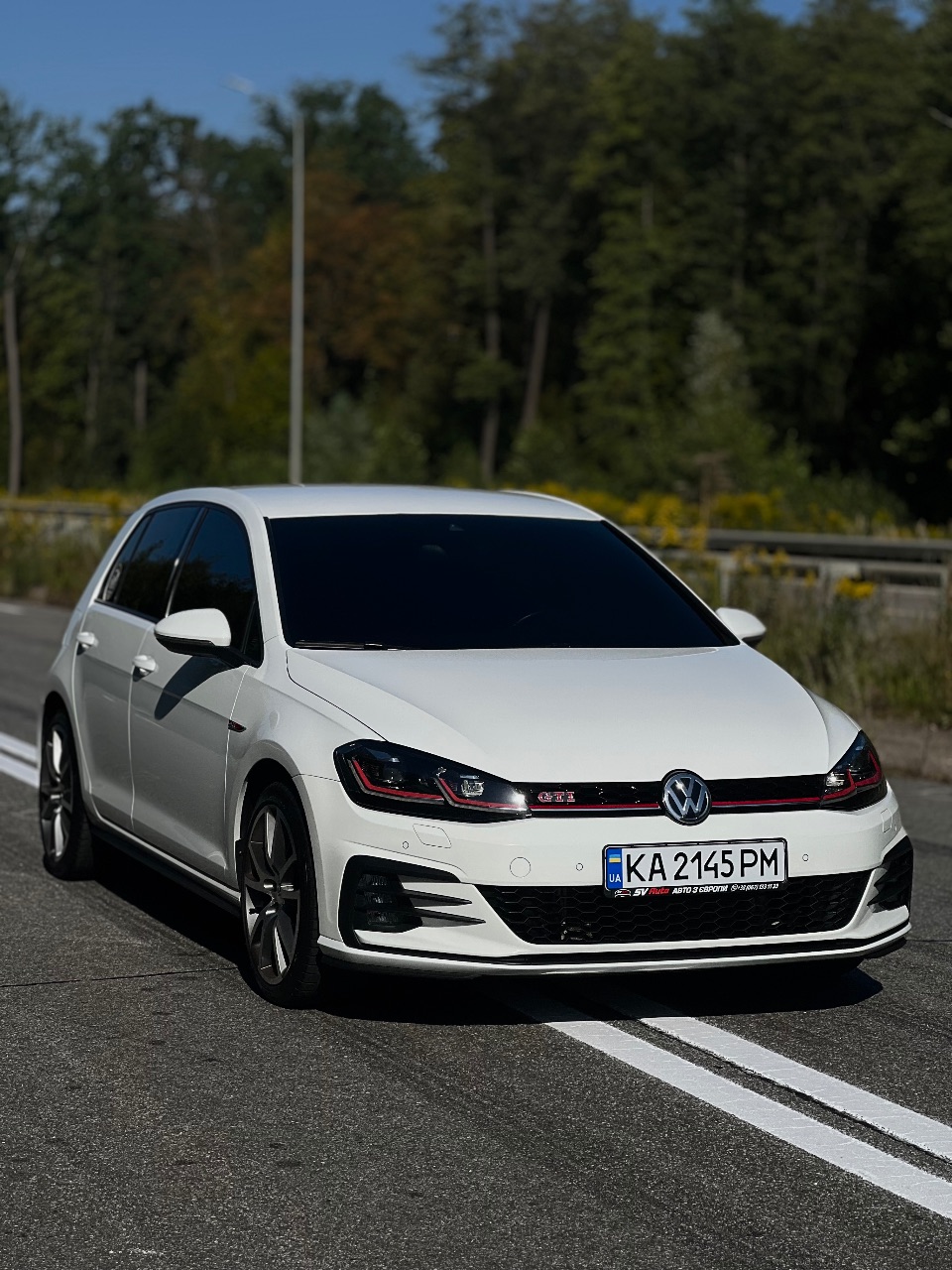 Volkswagen Golf GTI - фото 3