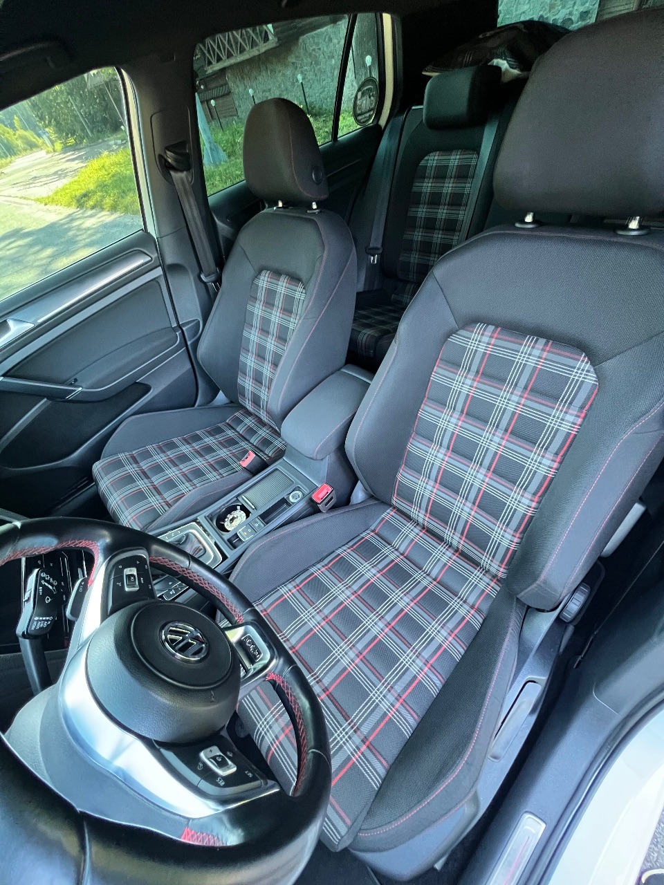 Volkswagen Golf GTI - фото 20