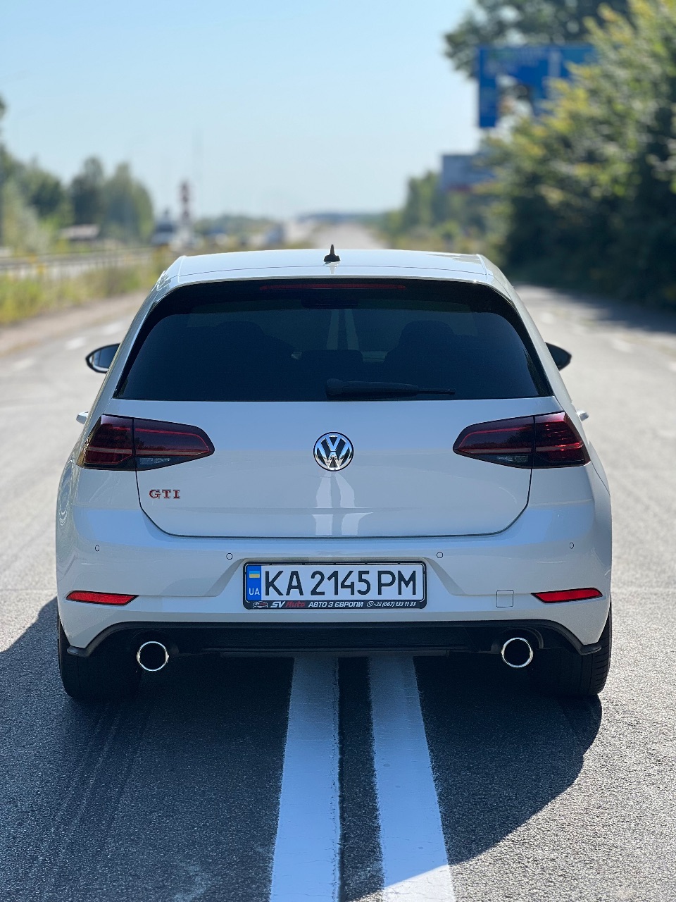 Volkswagen Golf GTI - фото 7