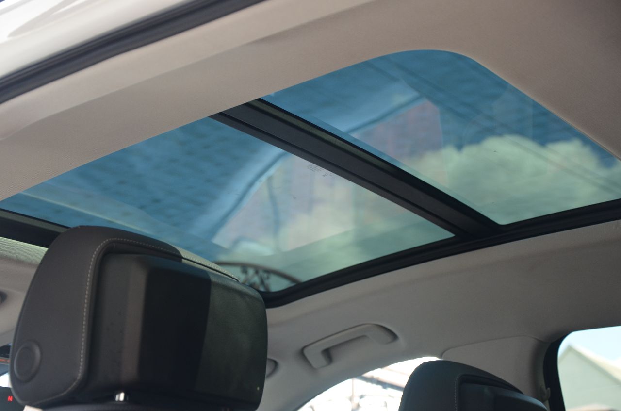 Audi e-tron - фото 21