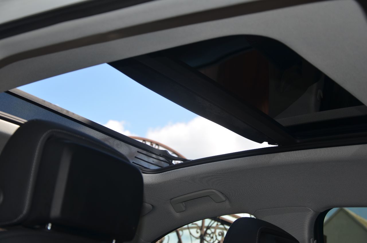 Audi e-tron - фото 22