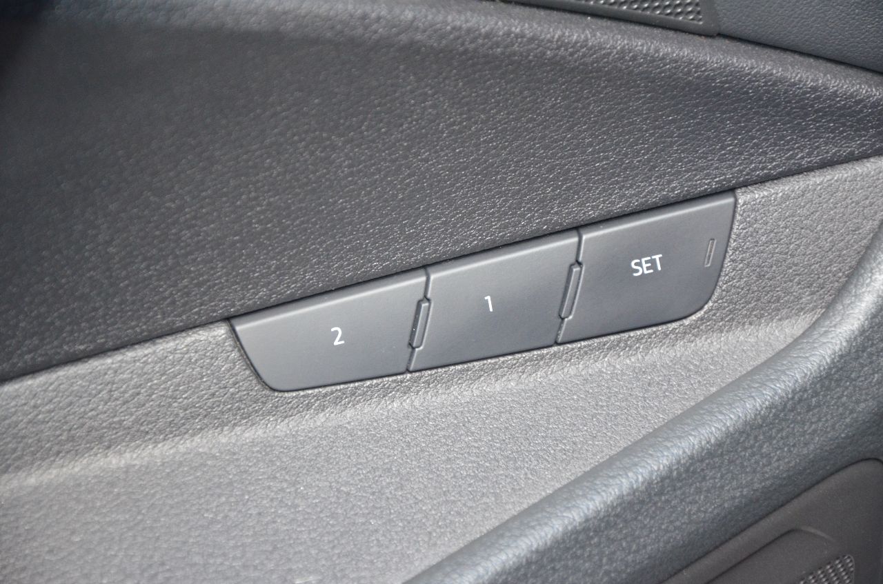 Audi e-tron - фото 29