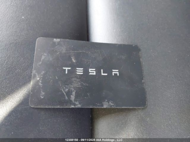 Tesla Model 3 - фото 9