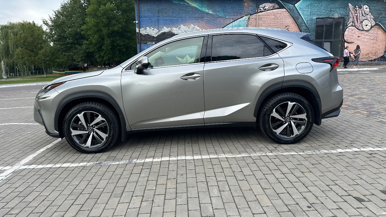 Lexus NX - фото 3