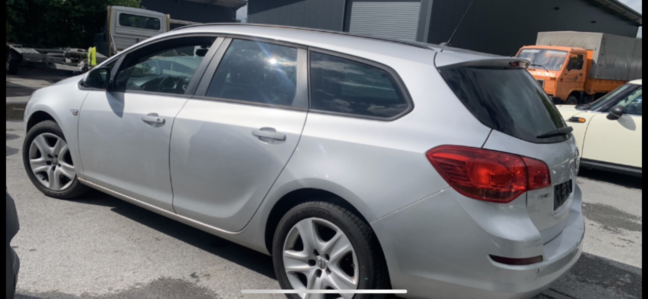 Opel Astra - фото 10