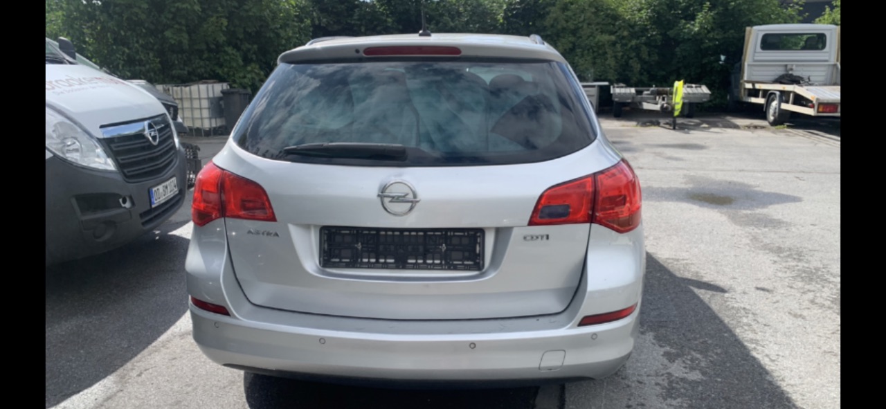 Opel Astra - фото 9