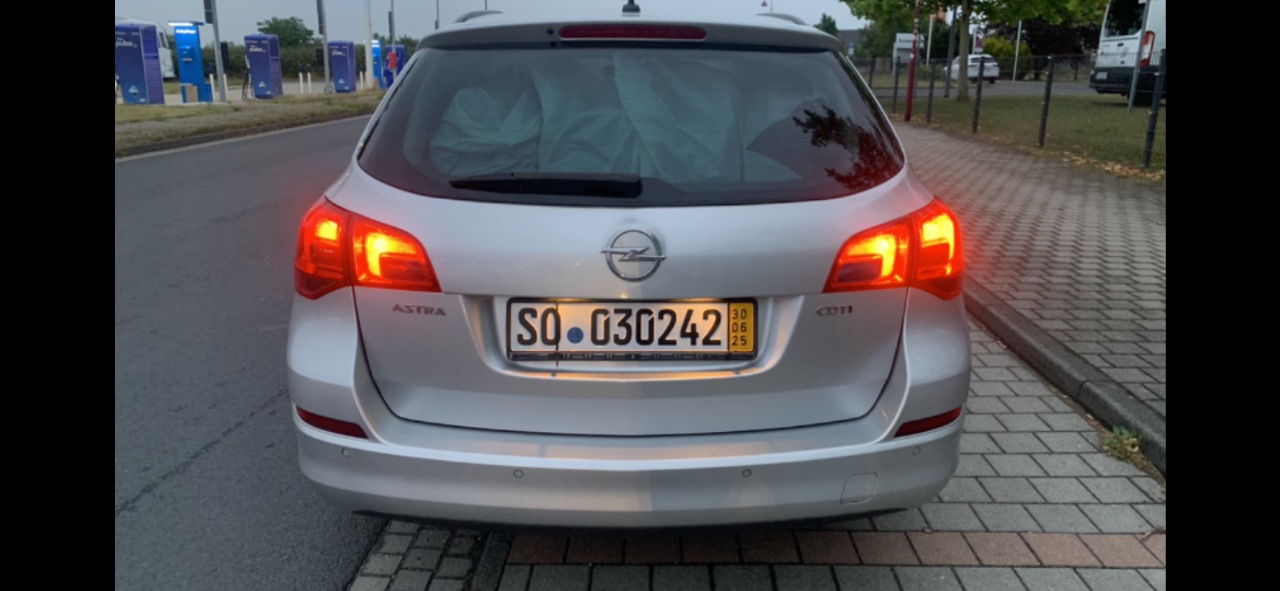 Opel Astra - фото 4