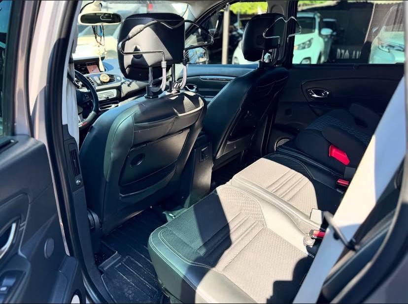 Renault Scenic - фото 5