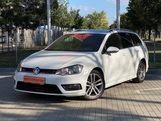 Volkswagen Golf - зображення 1
