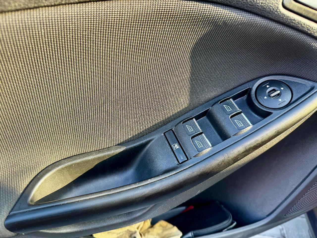 Ford Focus - фото 2