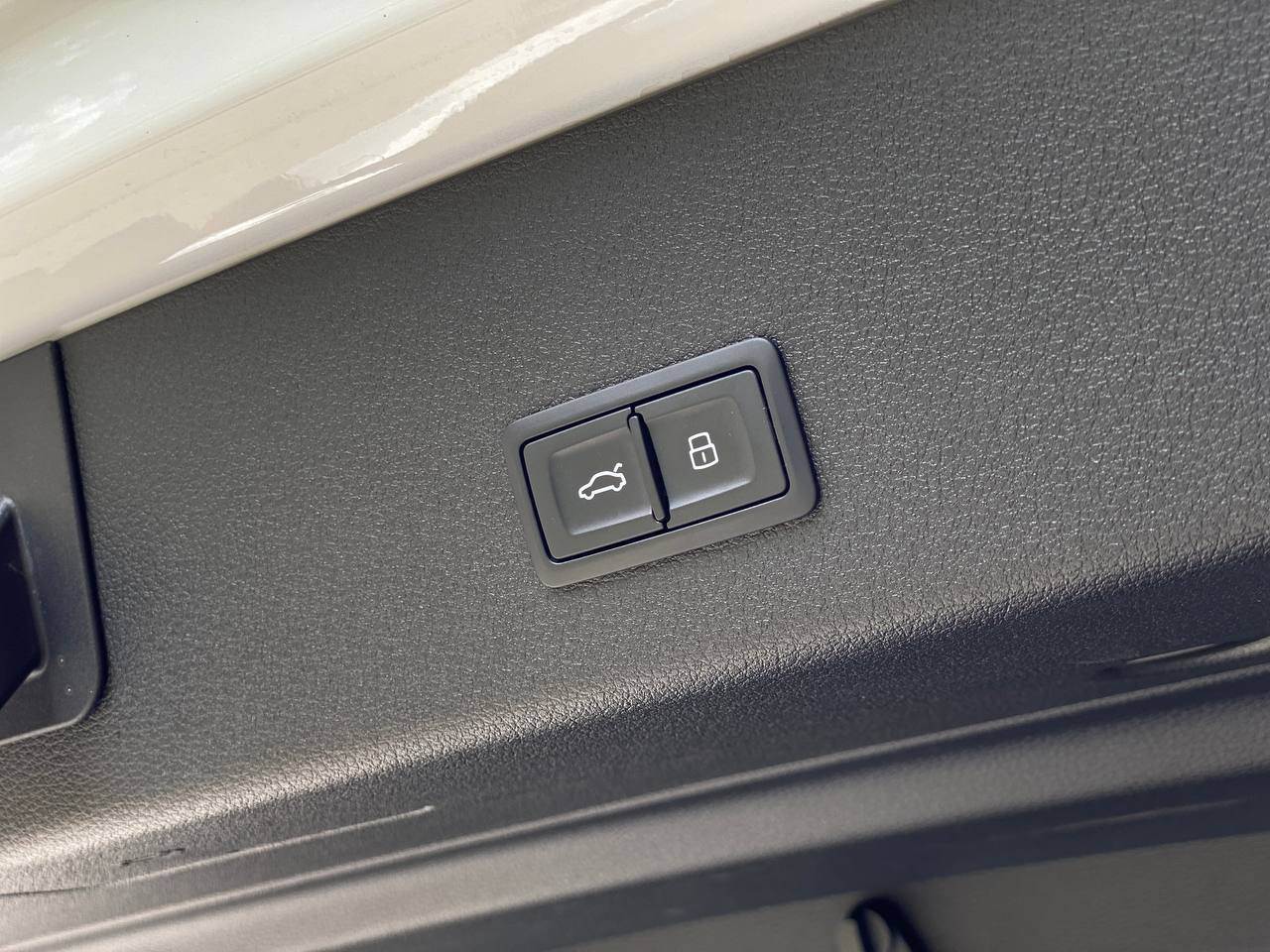 Audi e-tron Sportback - фото 21