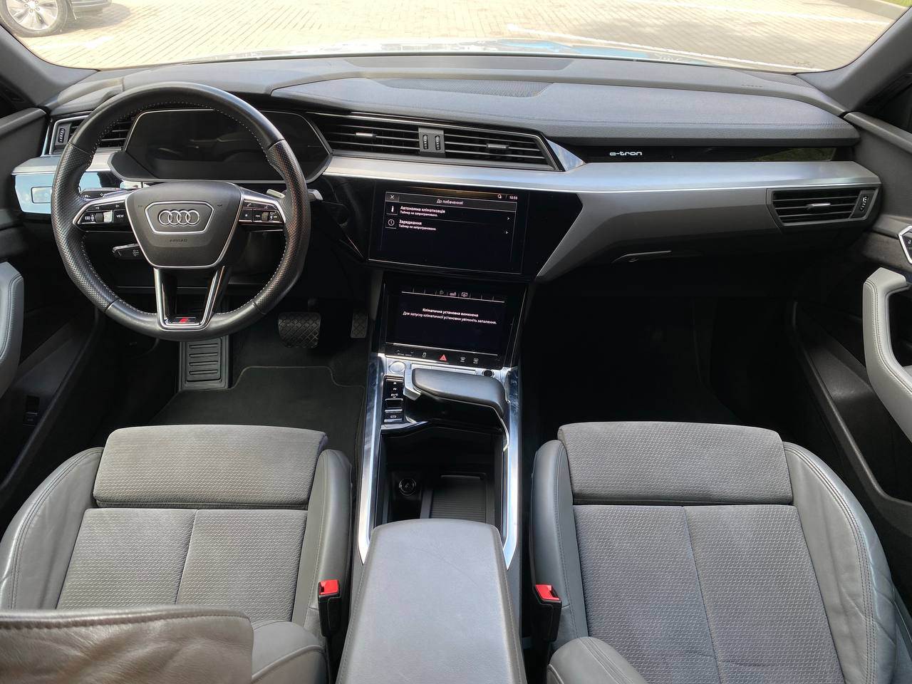 Audi e-tron Sportback - фото 15