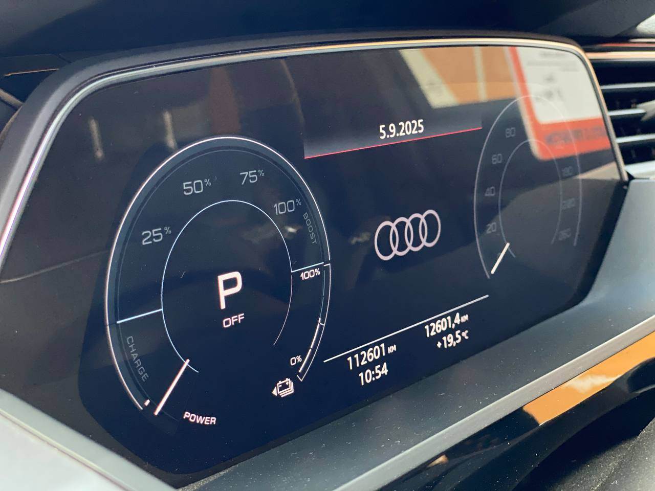 Audi e-tron Sportback - фото 11