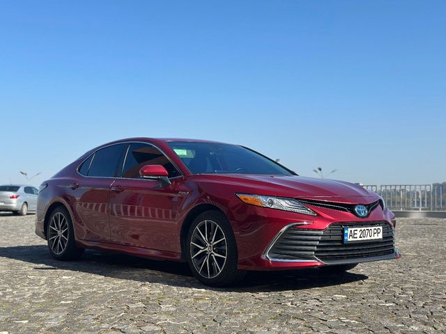 Toyota Camry - фото 5