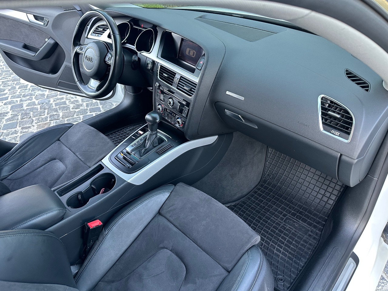 Audi A5 - фото 26