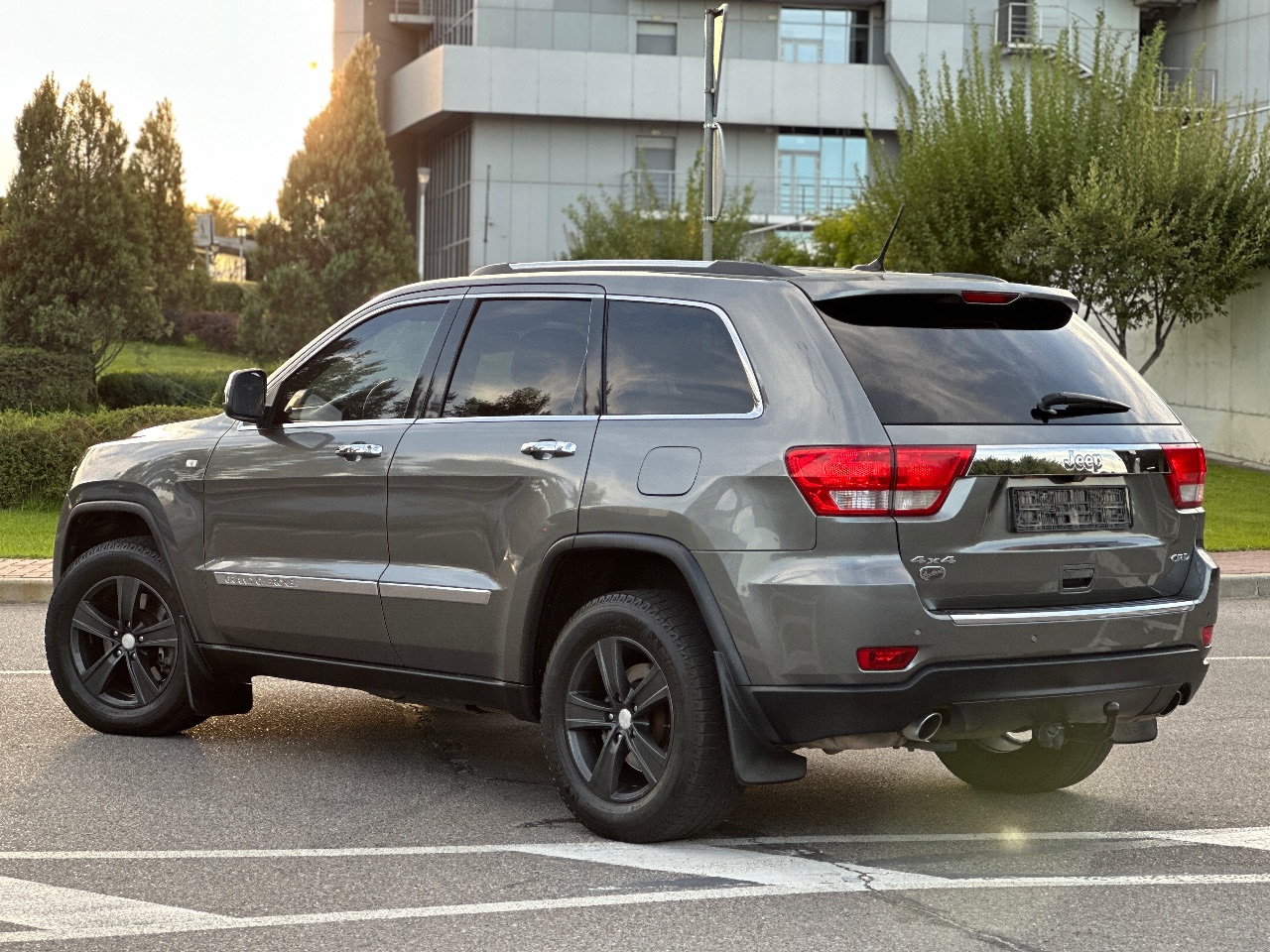 Jeep Grand Cherokee - фото 21