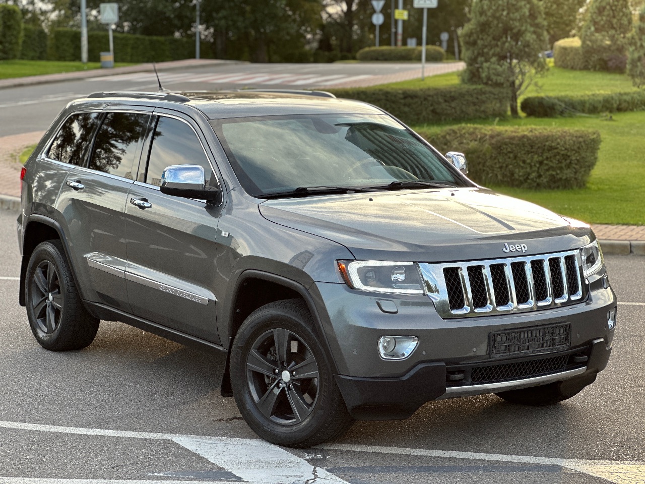 Jeep Grand Cherokee - фото 3