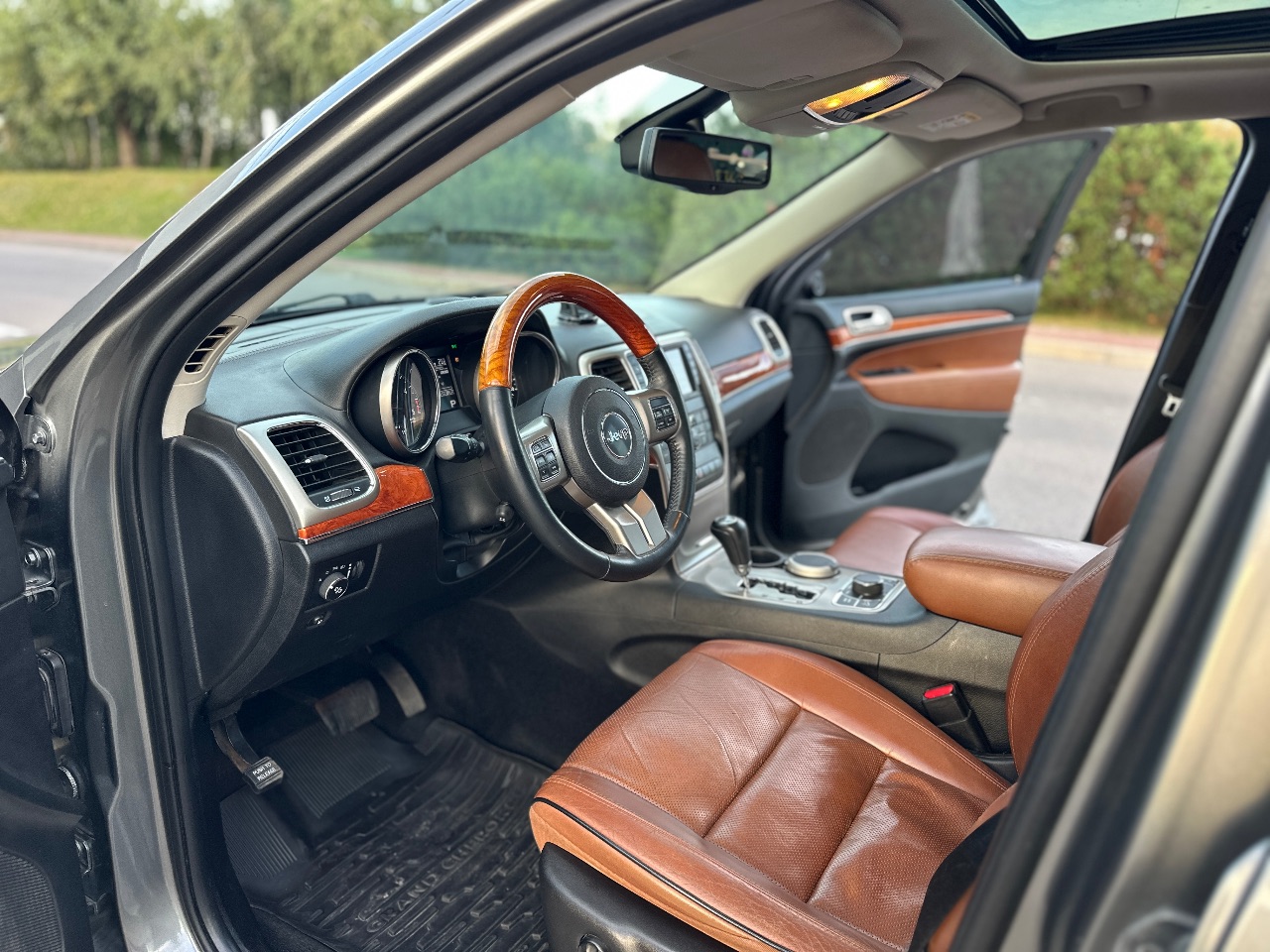 Jeep Grand Cherokee - фото 26