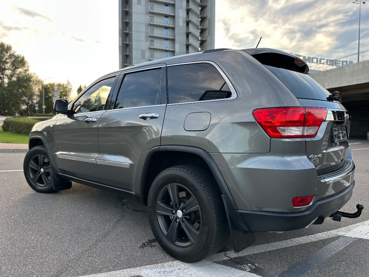 Jeep Grand Cherokee - фото 18