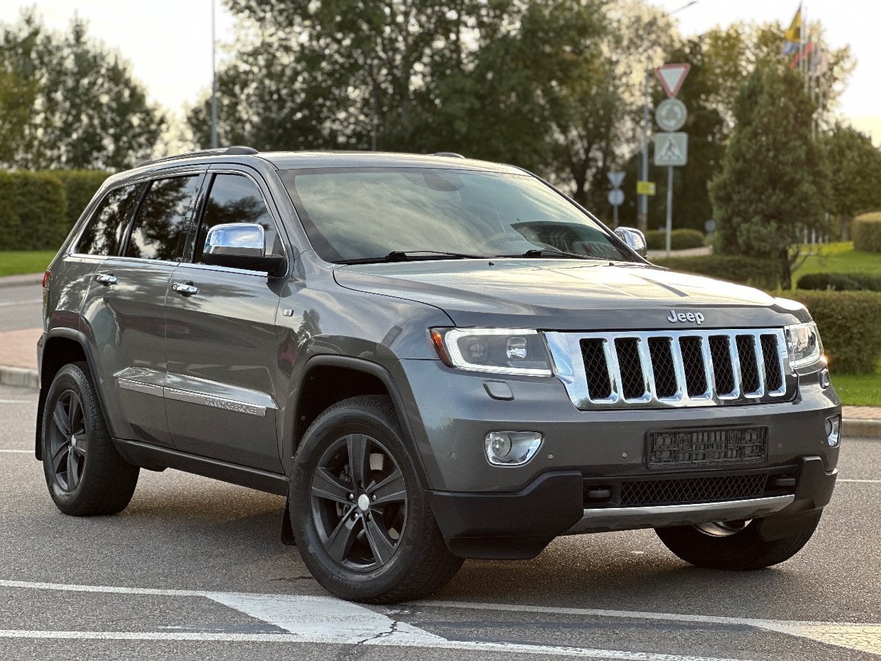 Jeep Grand Cherokee - фото 2