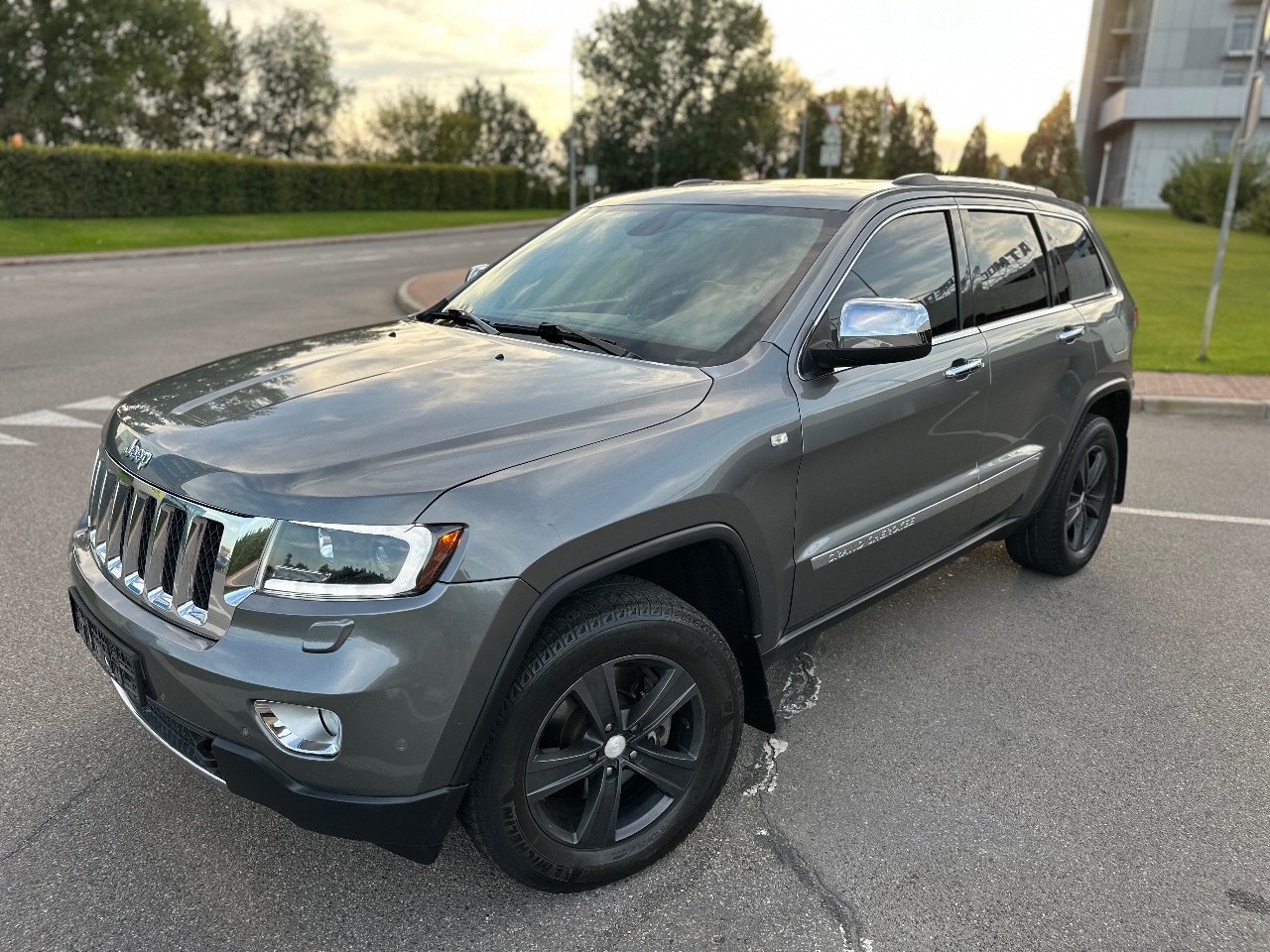 Jeep Grand Cherokee - фото 7