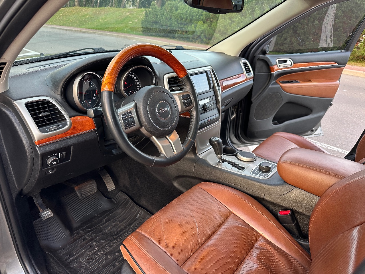 Jeep Grand Cherokee - фото 27