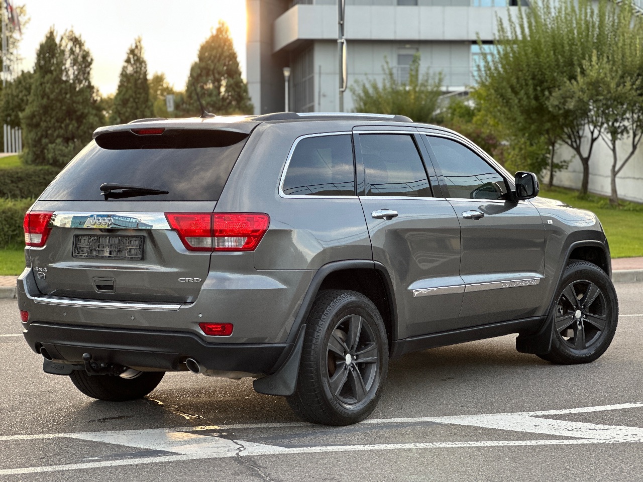 Jeep Grand Cherokee - фото 16