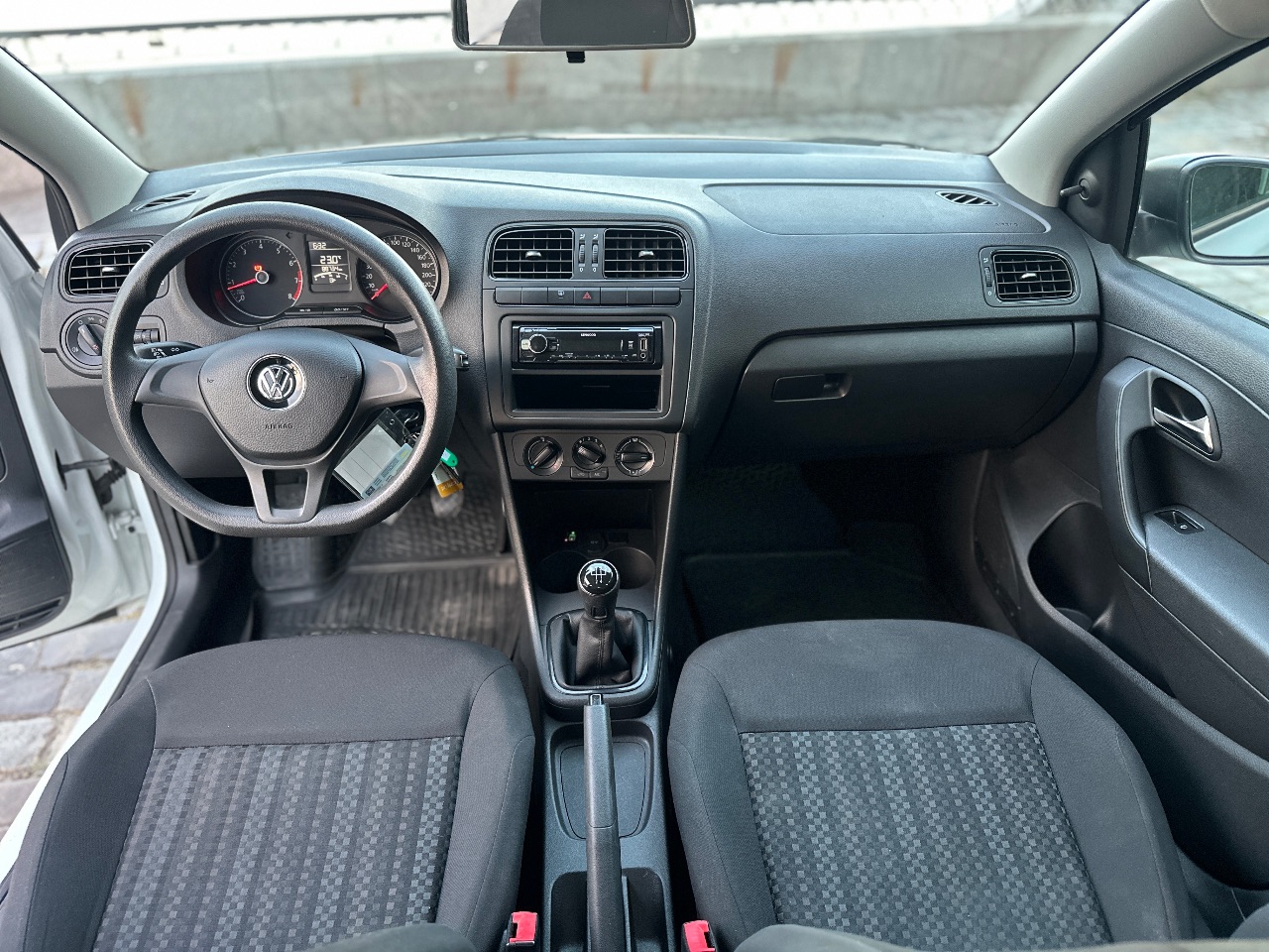 Volkswagen Polo - фото 16