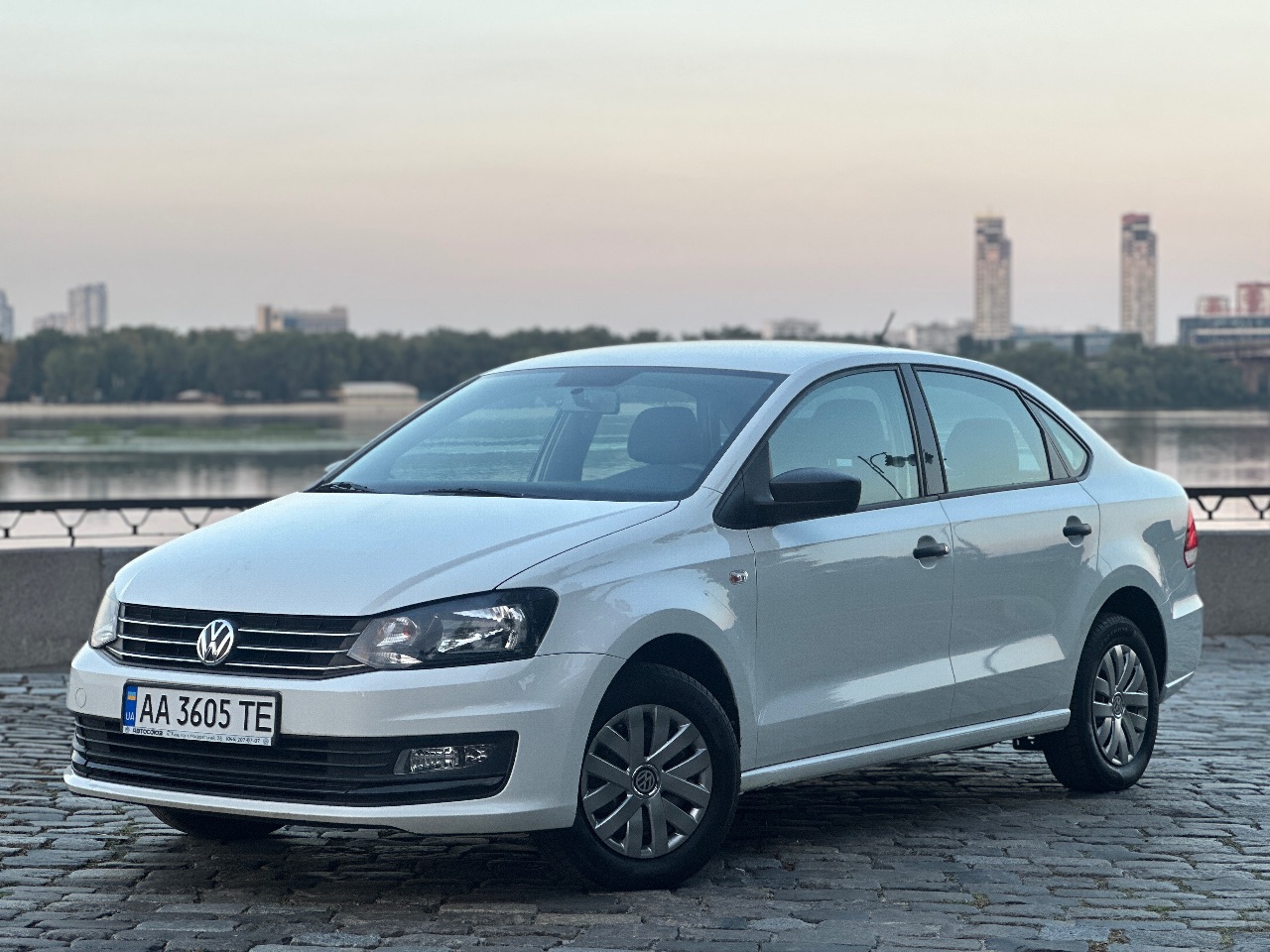 Volkswagen Polo - фото 7