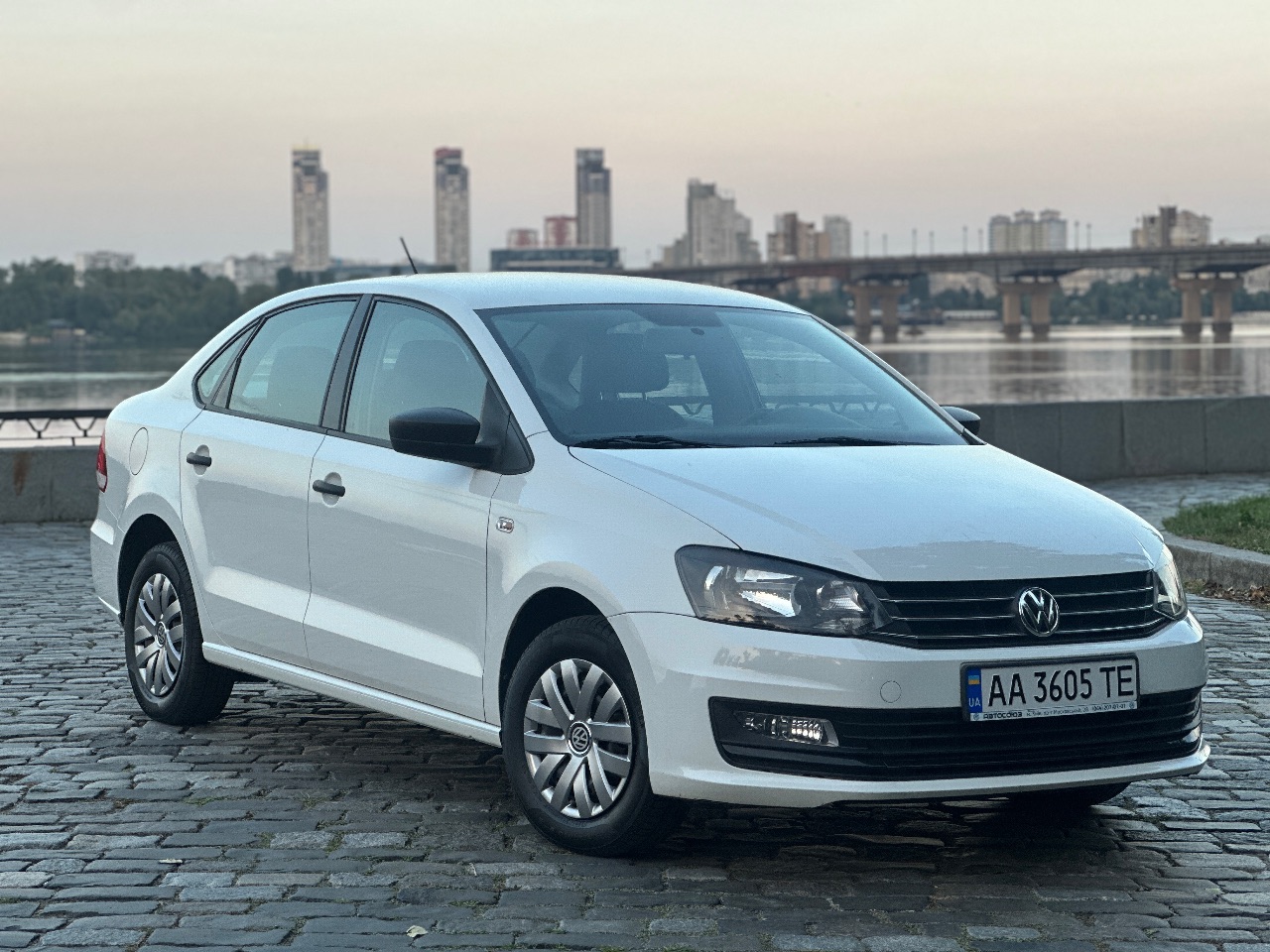 Volkswagen Polo - фото 5