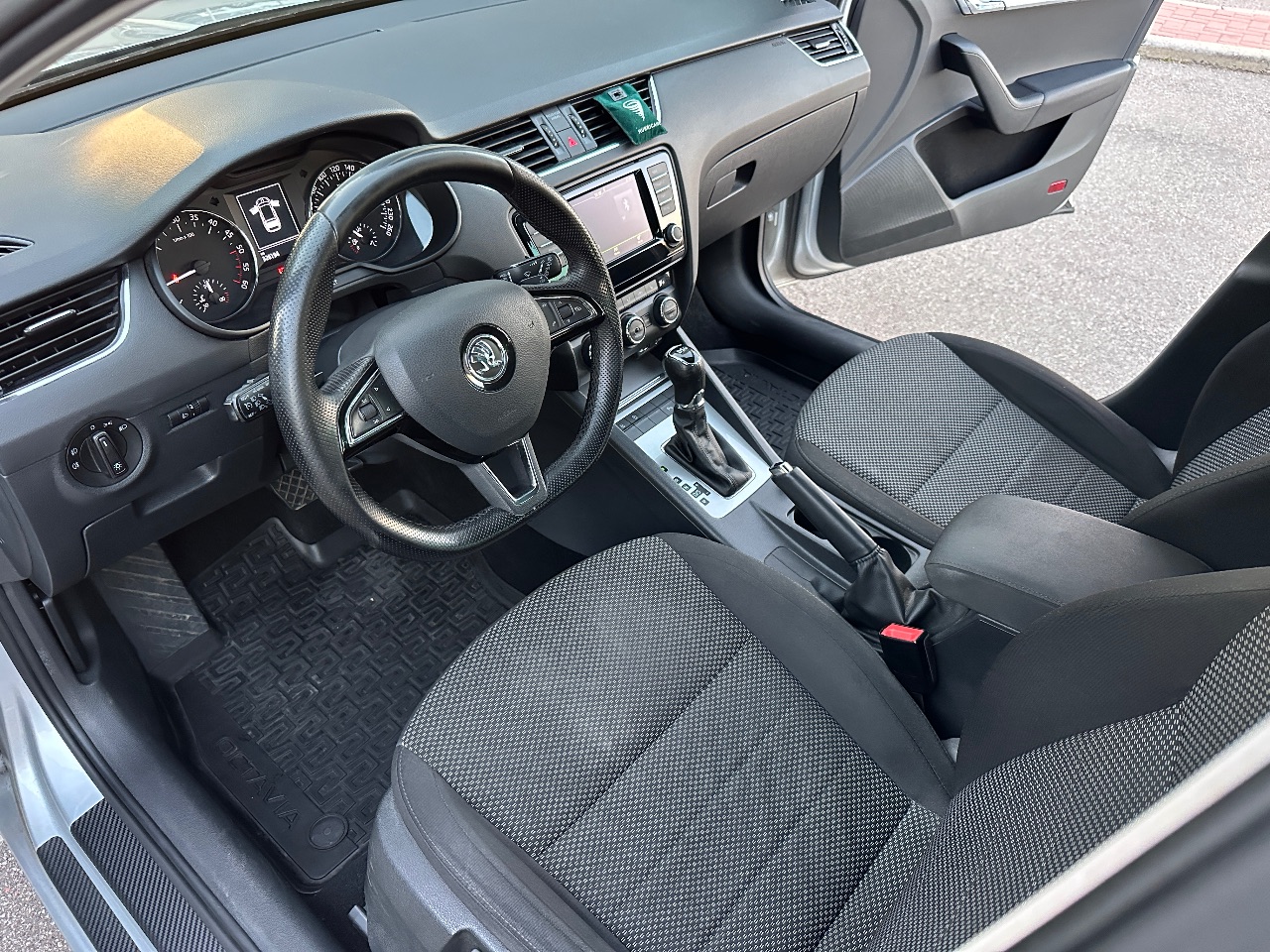 Skoda Octavia - фото 28