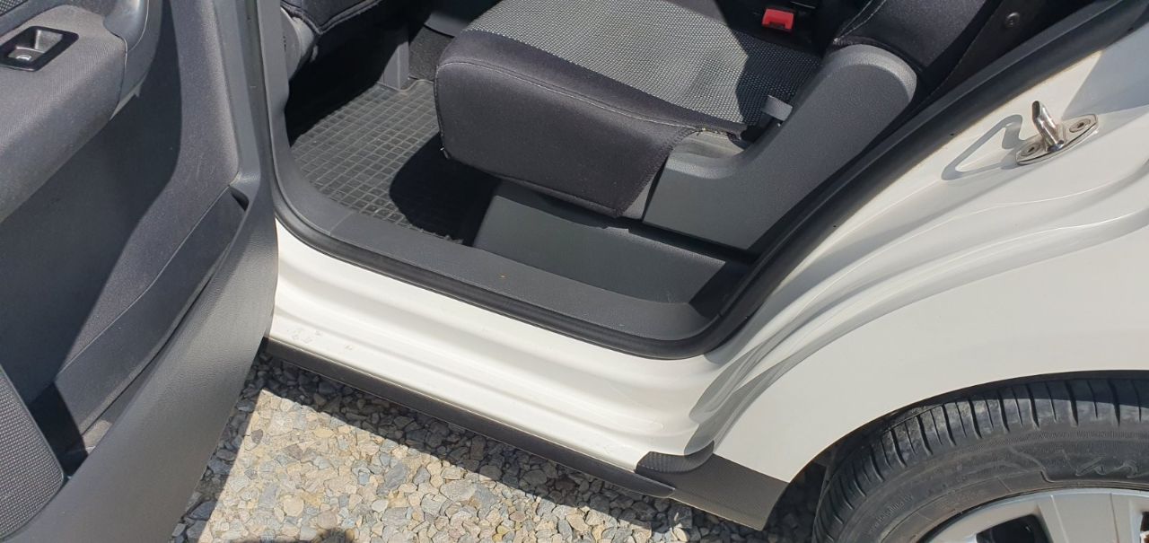 Volkswagen Touran - фото 10