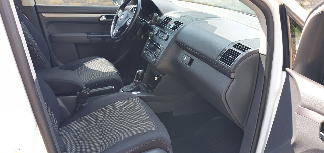 Volkswagen Touran - фото 15