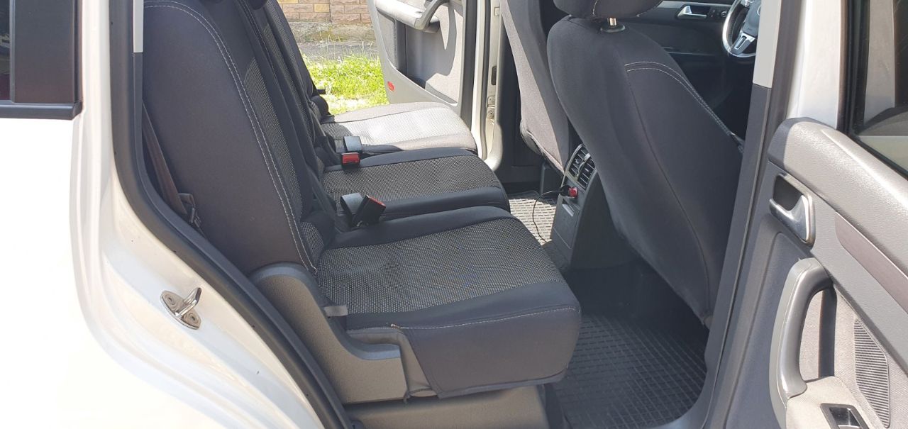 Volkswagen Touran - фото 11