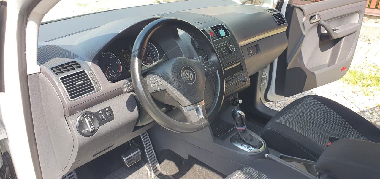 Volkswagen Touran - фото 5